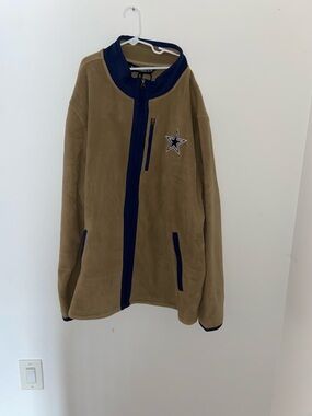 Men's Tan Fleece Jacket with Navy Trim and Star Patch—Dallas Cowboys
